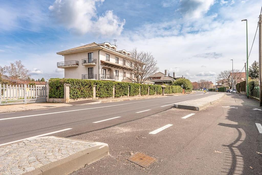 Casa Bianca Bruino, Privacy E Confort Bagian luar foto