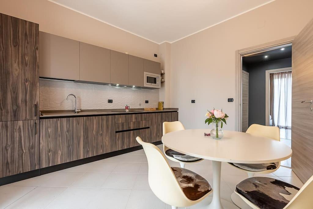 Casa Bianca Bruino, Privacy E Confort Bagian luar foto